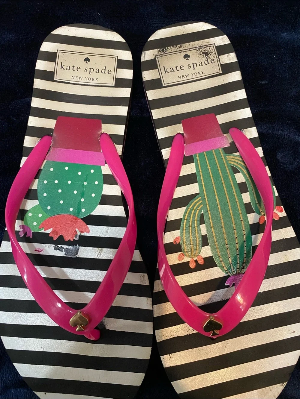 kate spade black & white striped flip flops Women’s size 8